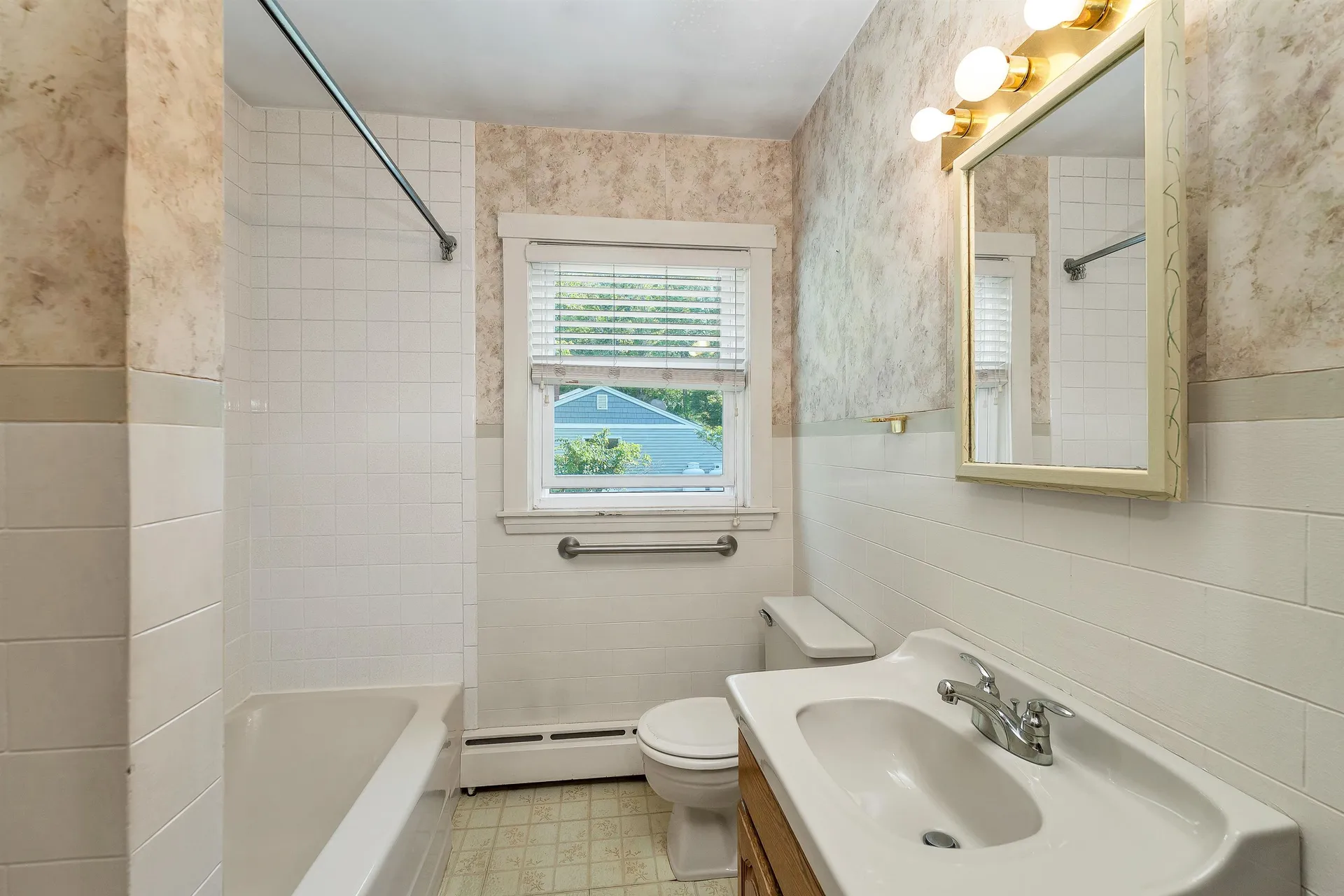 3 Pond Street Newmarket NH 03857
