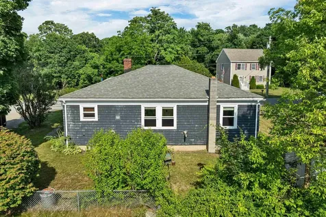 3 Pond Street Newmarket NH 03857