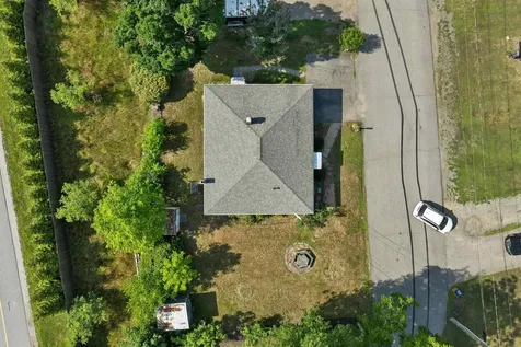 3 Pond Street Newmarket NH 03857