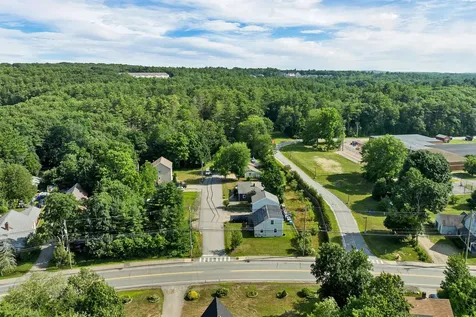 3 Pond Street Newmarket NH 03857