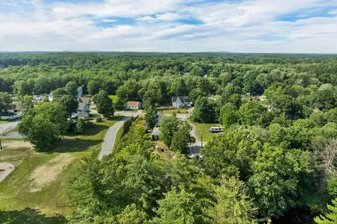 3 Pond Street Newmarket NH 03857