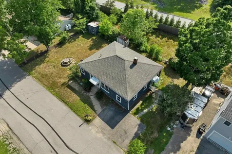 3 Pond Street Newmarket NH 03857