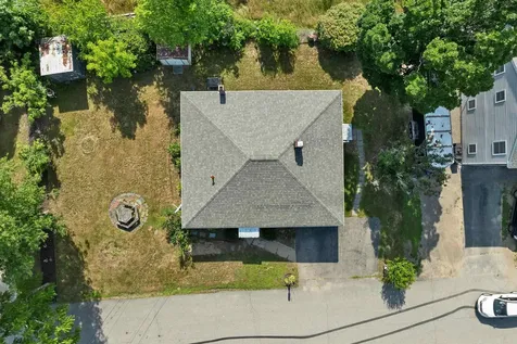 3 Pond Street Newmarket NH 03857
