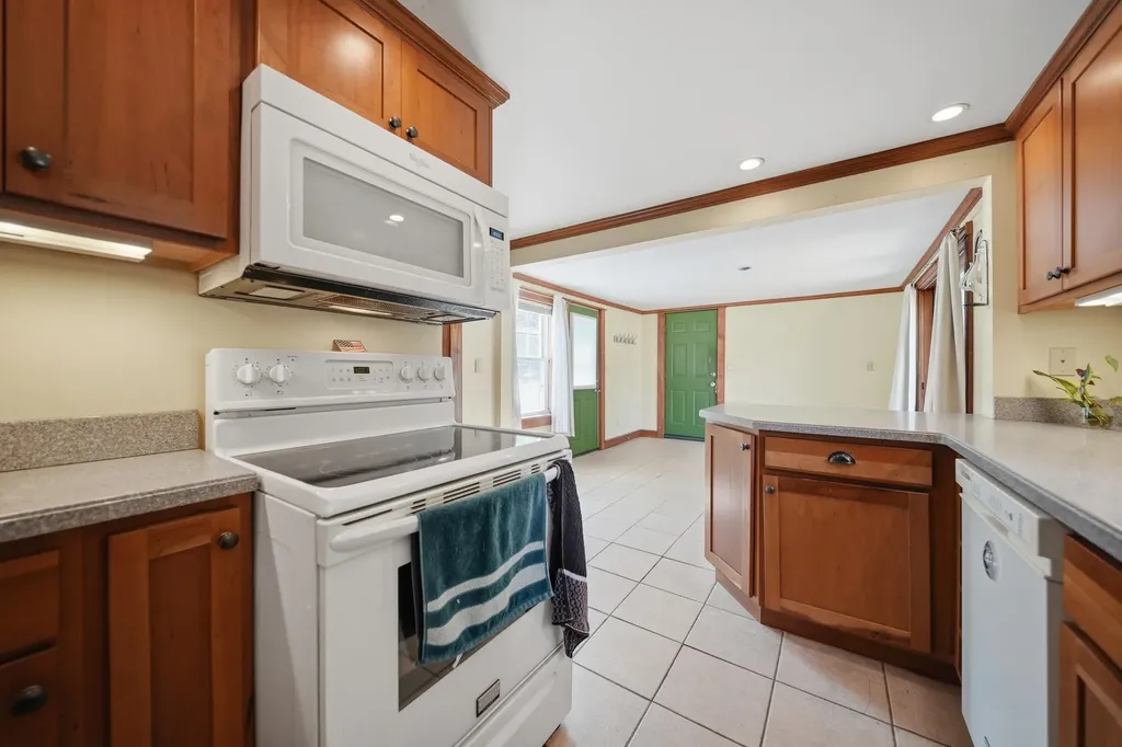 158 Milton Road Rochester NH 03868