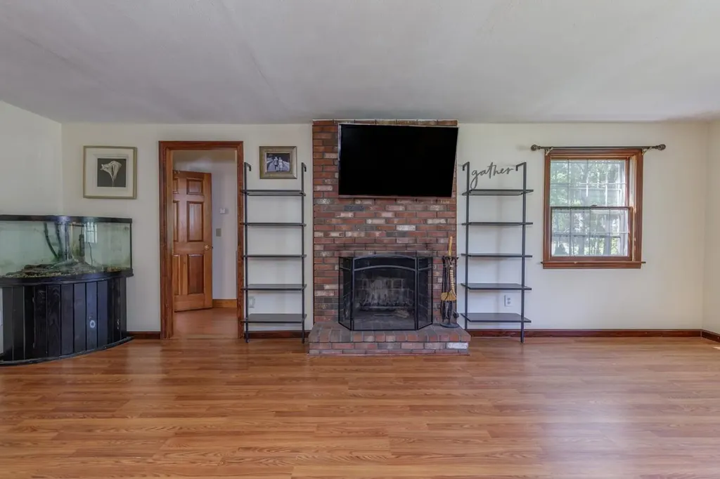 17 Reeds Ferry Way Merrimack NH 03054