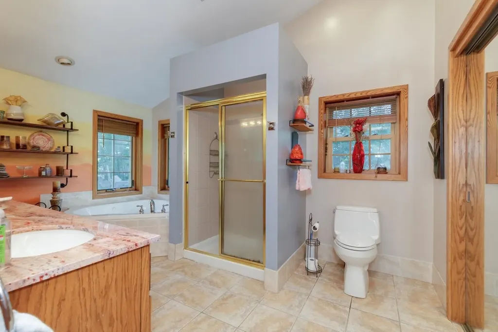 17 Reeds Ferry Way Merrimack NH 03054