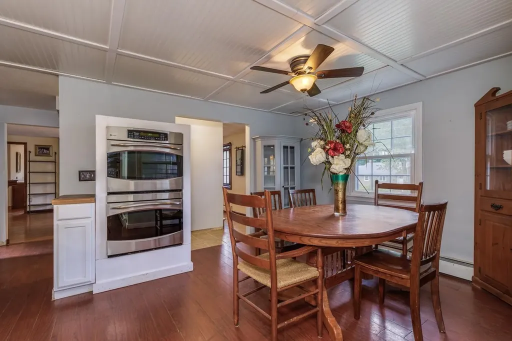 17 Reeds Ferry Way Merrimack NH 03054