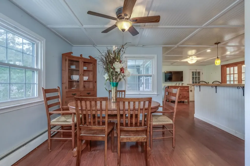 17 Reeds Ferry Way Merrimack NH 03054