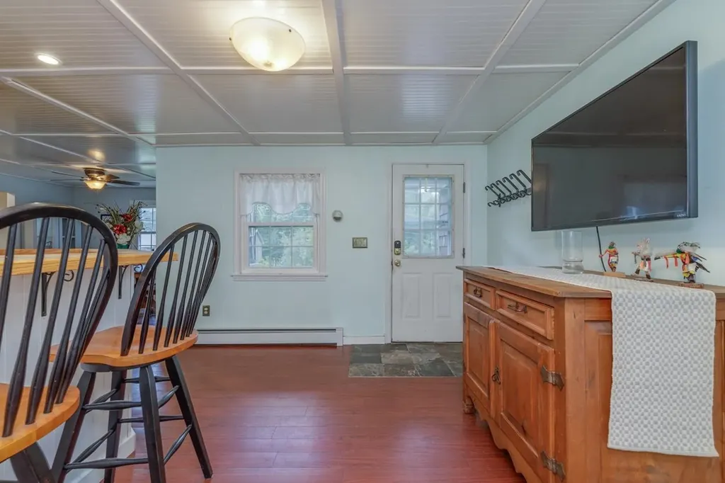 17 Reeds Ferry Way Merrimack NH 03054