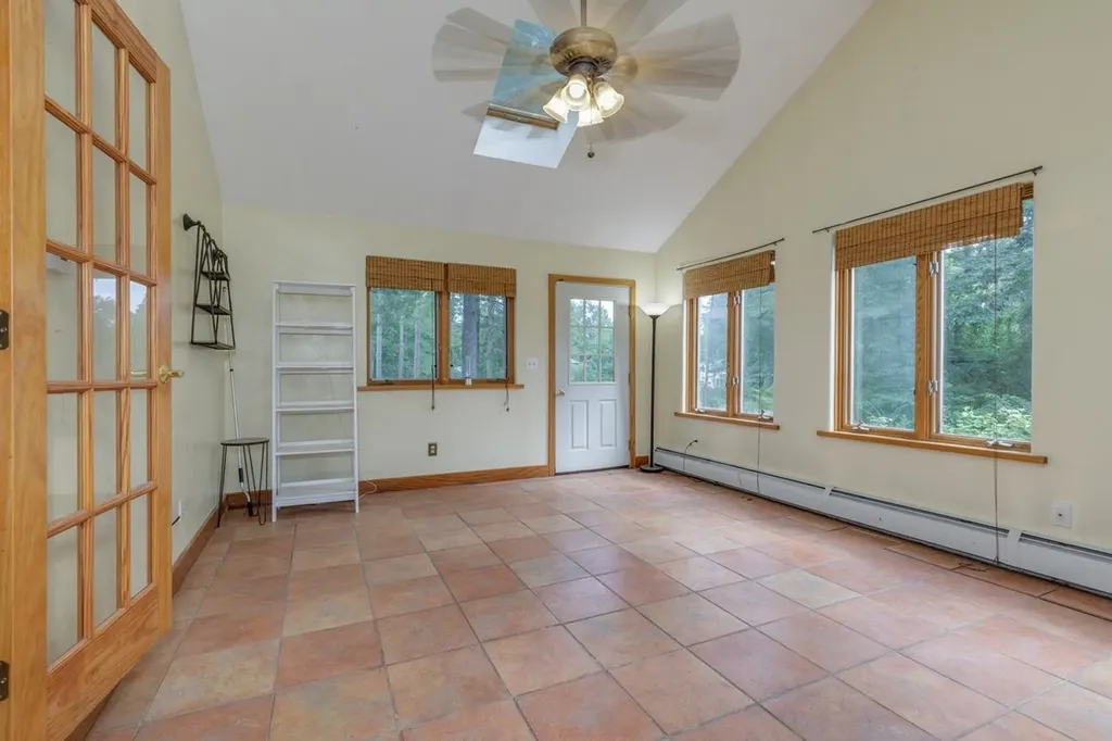 17 Reeds Ferry Way Merrimack NH 03054