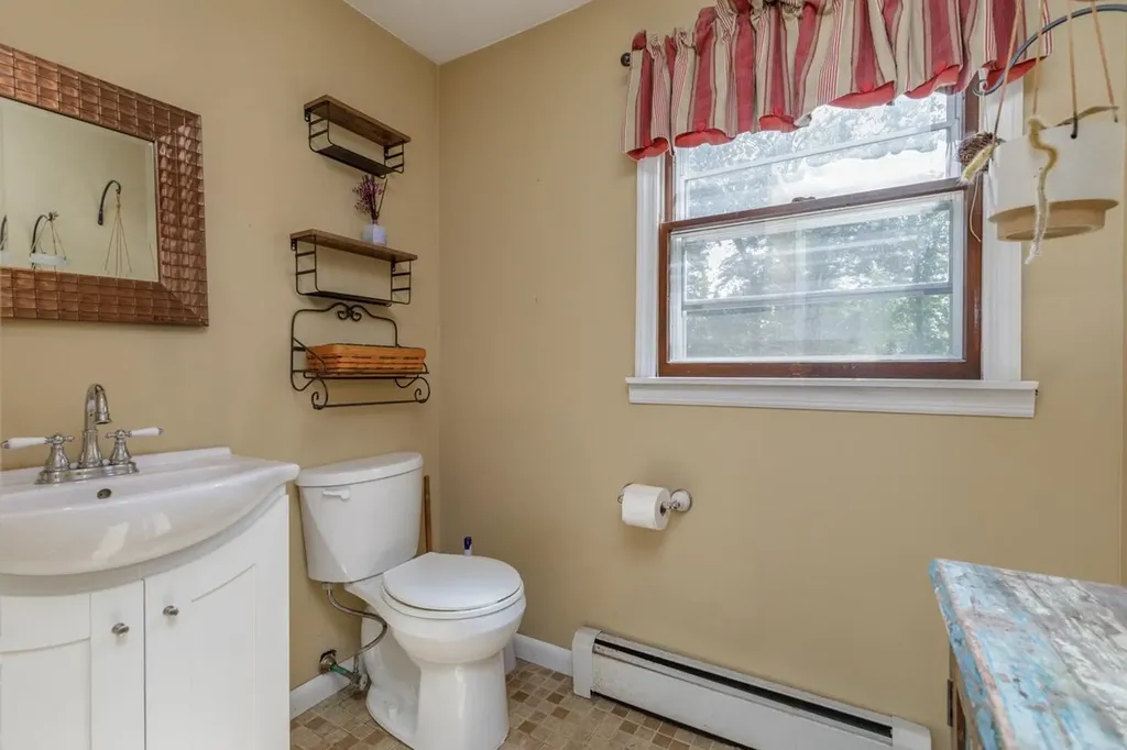 17 Reeds Ferry Way Merrimack NH 03054