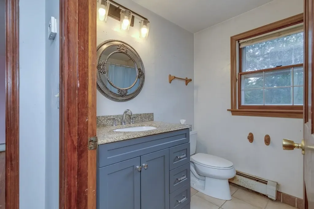 17 Reeds Ferry Way Merrimack NH 03054