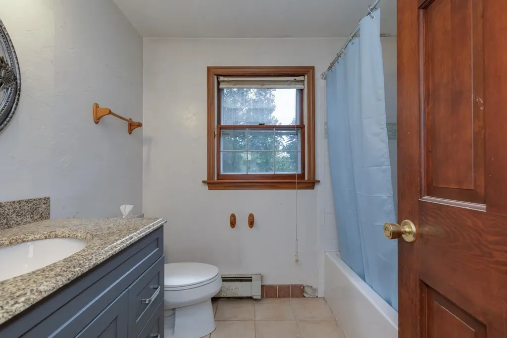 17 Reeds Ferry Way Merrimack NH 03054