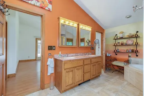17 Reeds Ferry Way Merrimack NH 03054