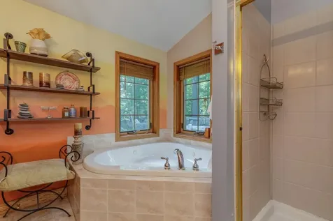 17 Reeds Ferry Way Merrimack NH 03054