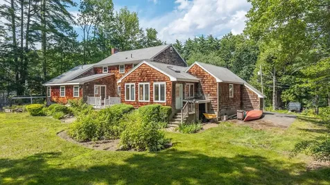 17 Reeds Ferry Way Merrimack NH 03054