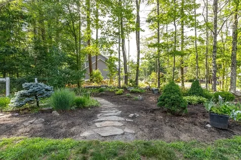 17 Reeds Ferry Way Merrimack NH 03054