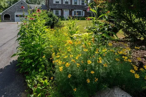 17 Reeds Ferry Way Merrimack NH 03054