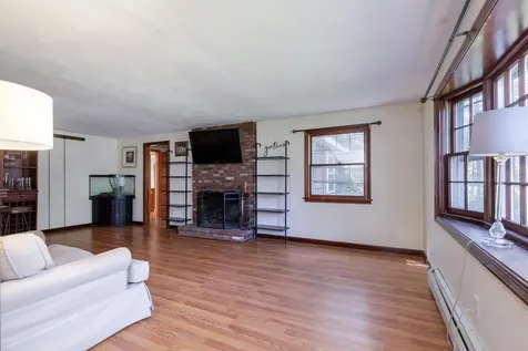 17 Reeds Ferry Way Merrimack NH 03054