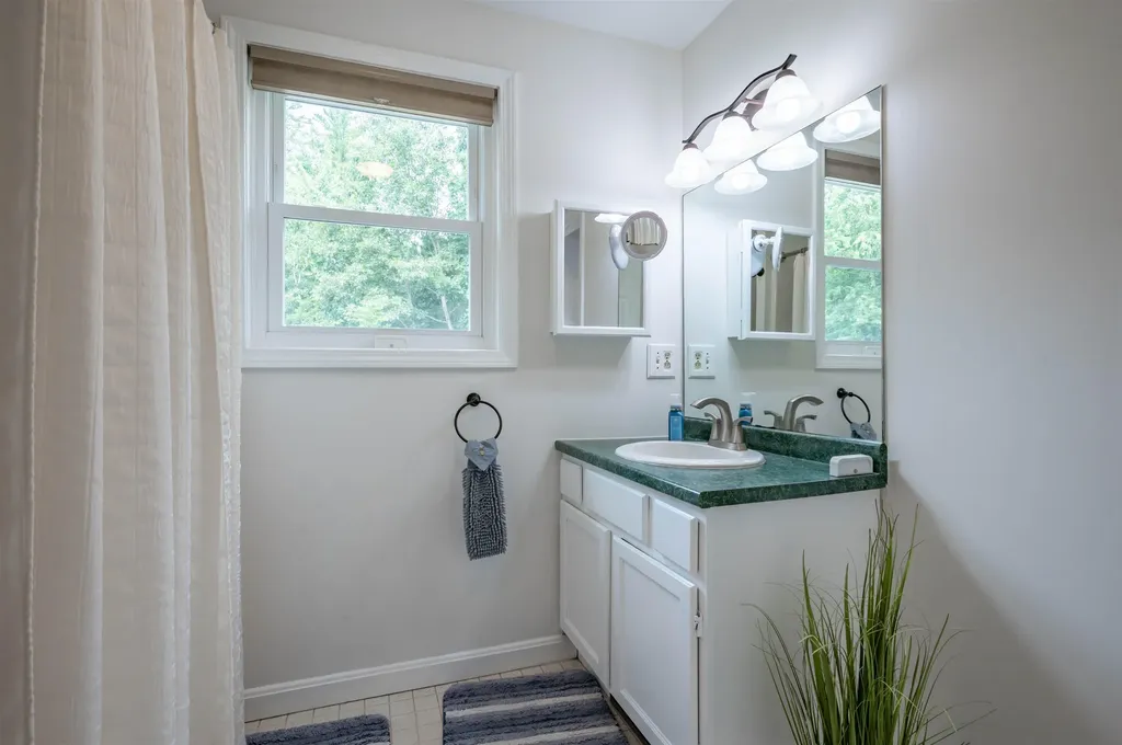 3 Drake Lane Merrimack NH 03054