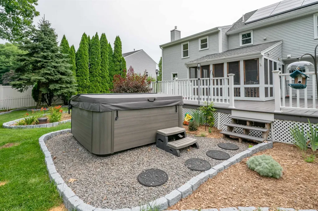 3 Drake Lane Merrimack NH 03054