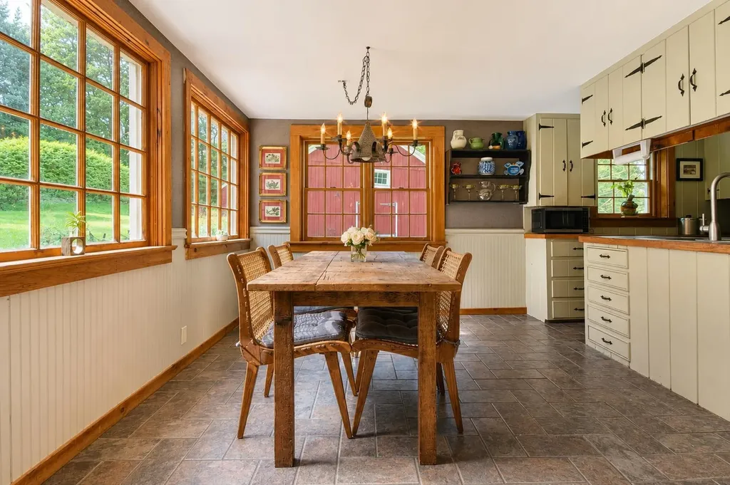 3824 Ethan Allen Highway Georgia VT 05478