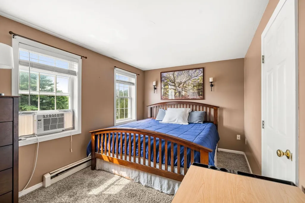 4 Squamscott Avenue Derry NH 03038