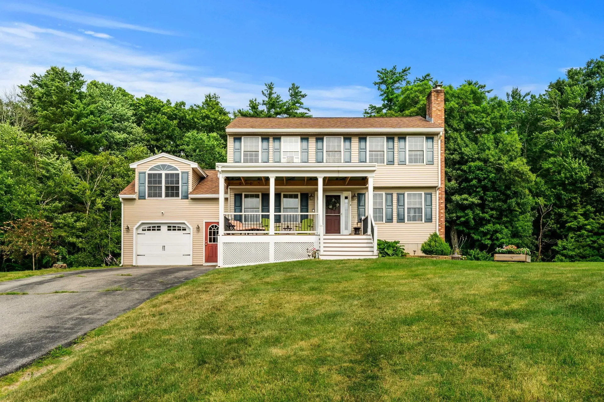 4 Squamscott Avenue Derry NH 03038