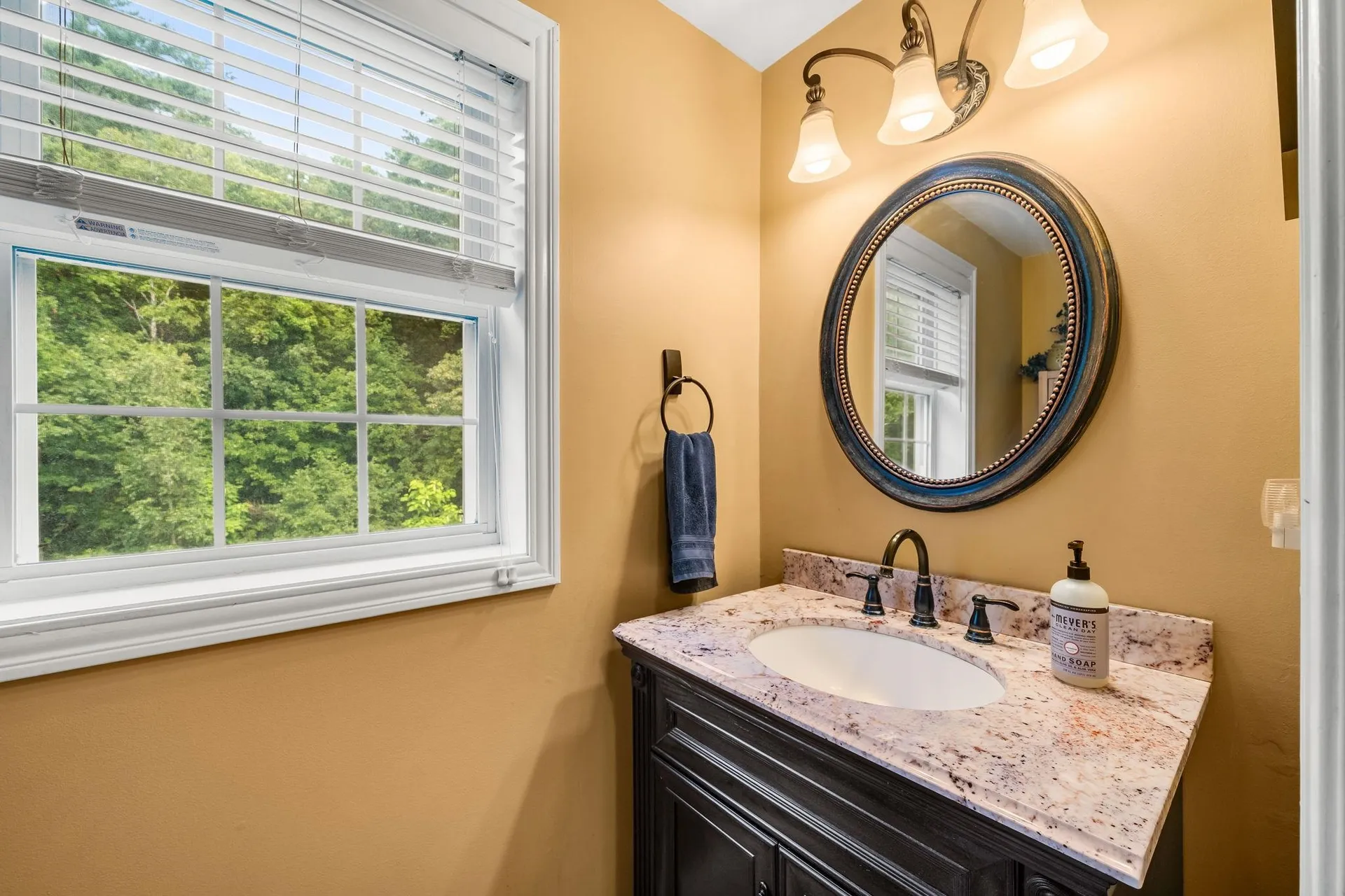 4 Squamscott Avenue Derry NH 03038