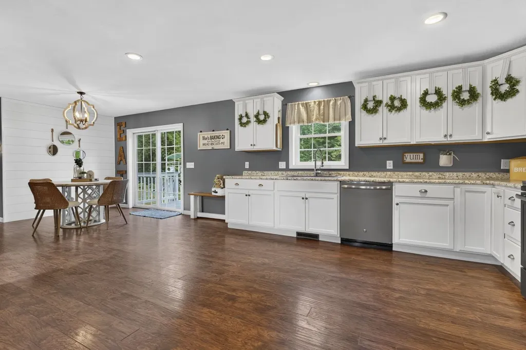 62 Cobblestone Drive Epsom NH 03234