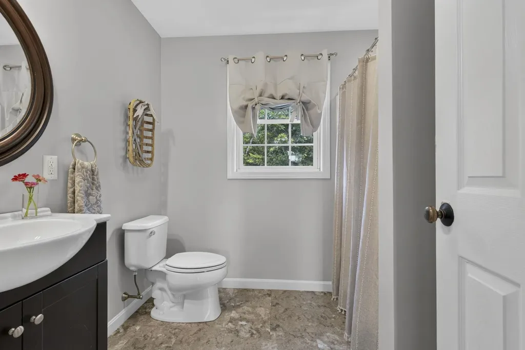 62 Cobblestone Drive Epsom NH 03234
