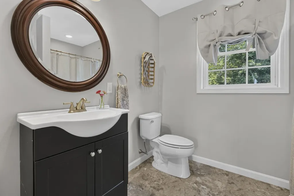 62 Cobblestone Drive Epsom NH 03234