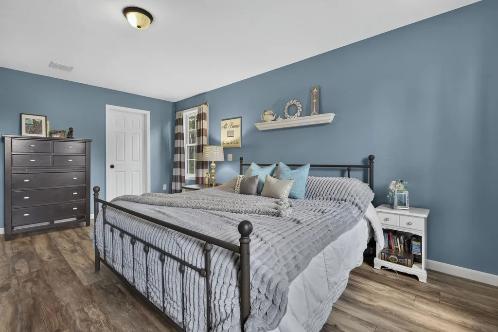 62 Cobblestone Drive Epsom NH 03234