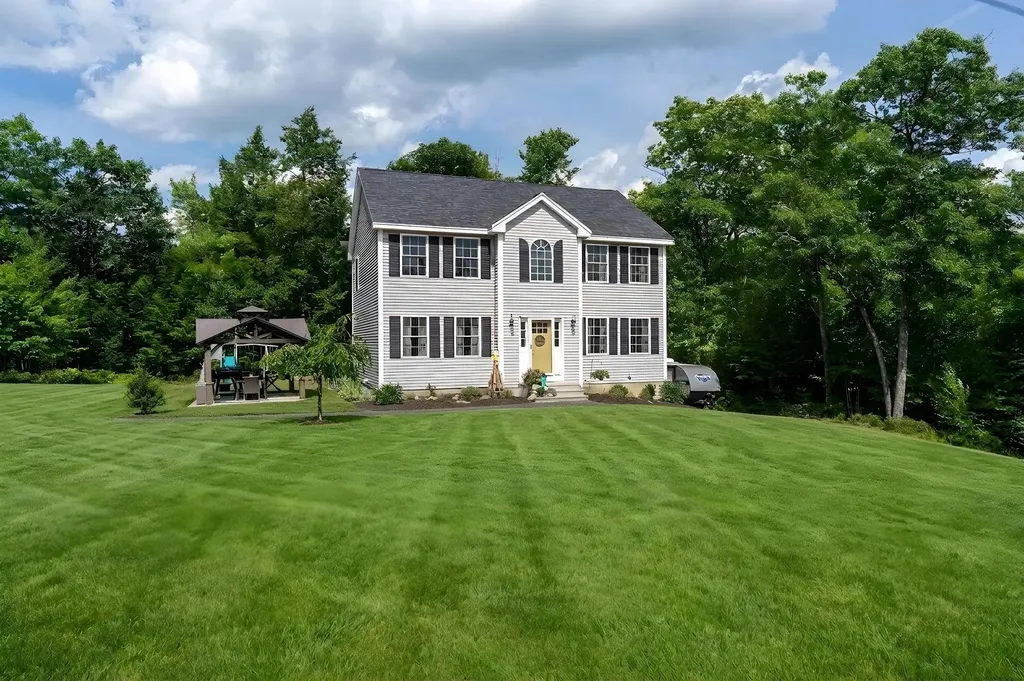 62 Cobblestone Drive Epsom NH 03234