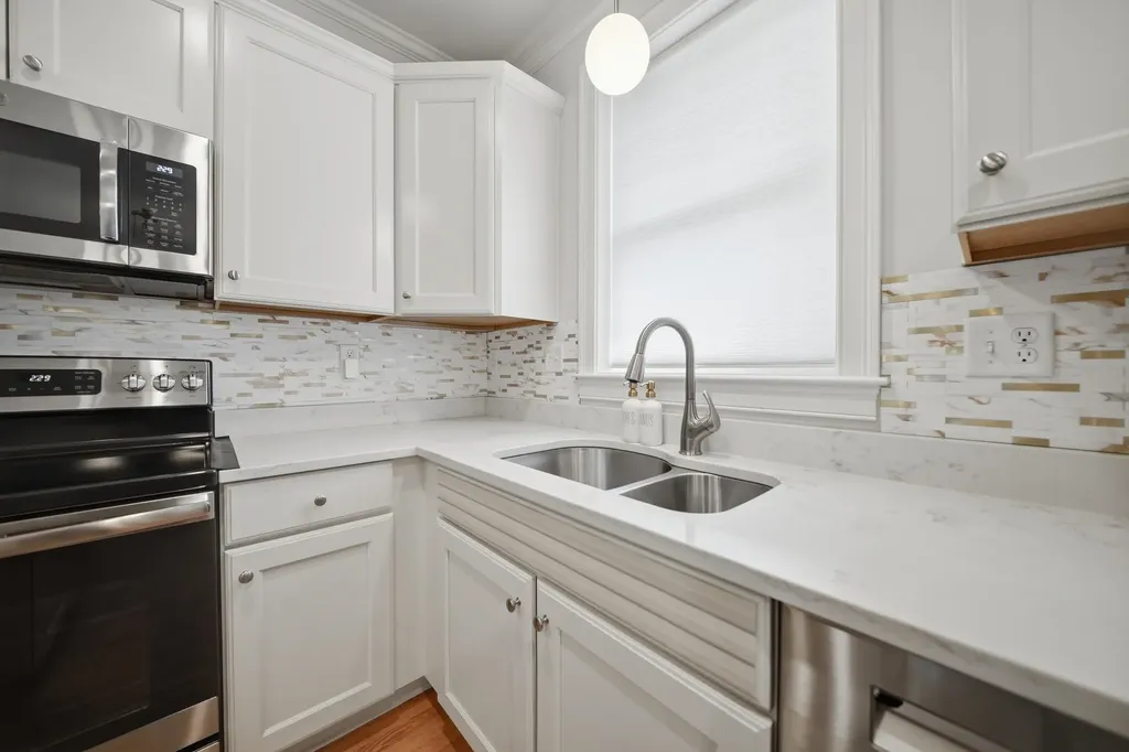 10 Milano Way Salem NH 03079
