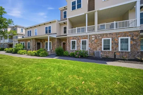 10 Milano Way Salem NH 03079