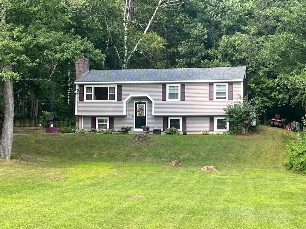 196 Tanglewood Drive Henniker NH 03242