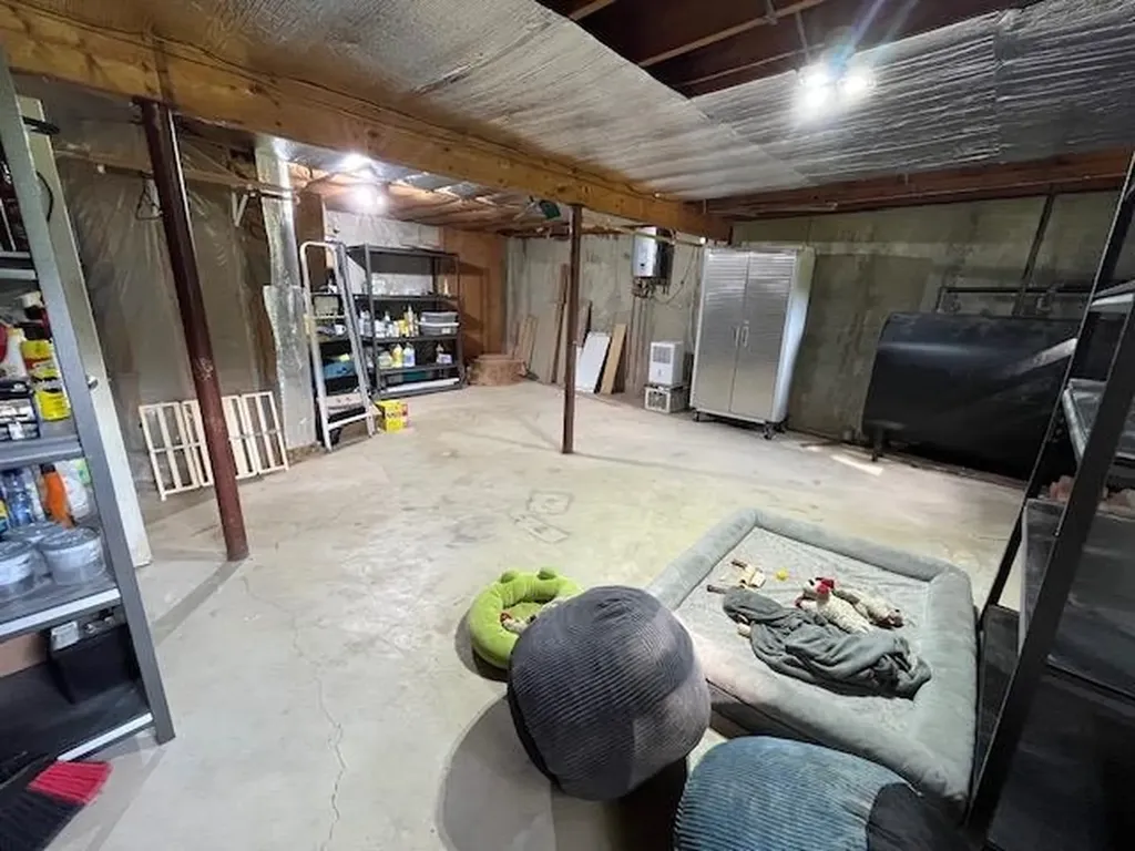 196 Tanglewood Drive Henniker NH 03242