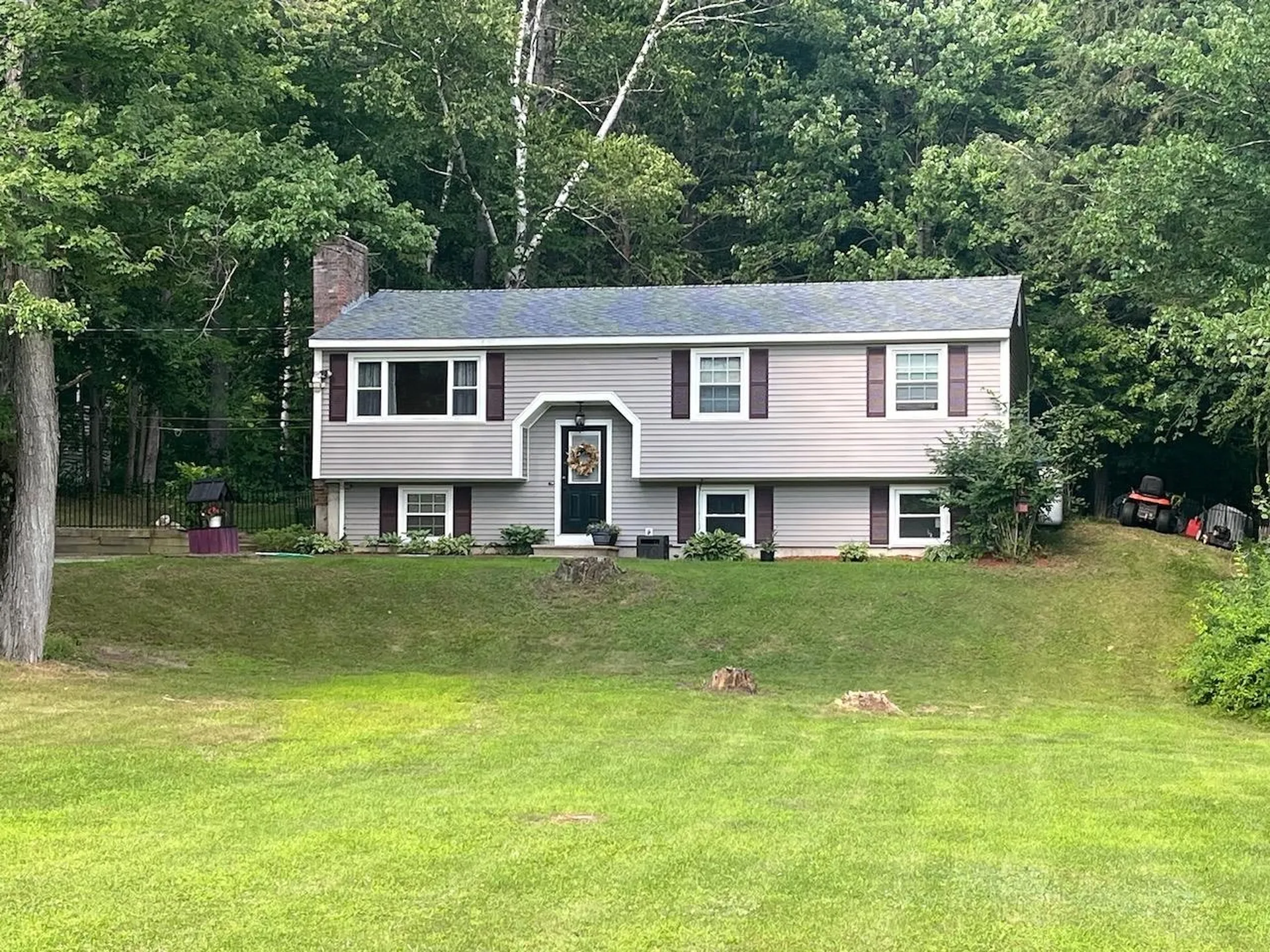 196 Tanglewood Drive Henniker NH 03242