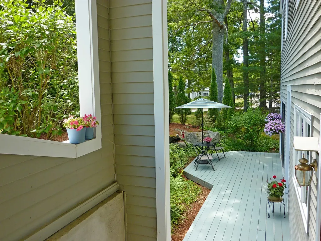 68 Heather Court Nashua NH 03062