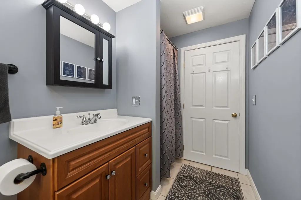 56 Barry Highlands Road Danbury NH 03230