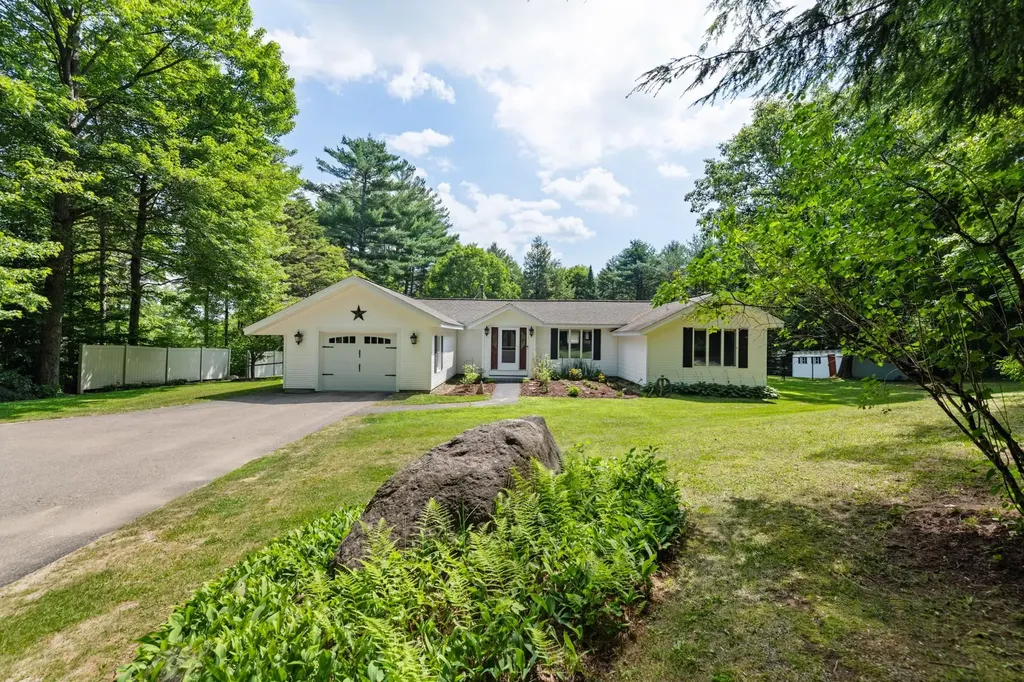 56 Barry Highlands Road Danbury NH 03230
