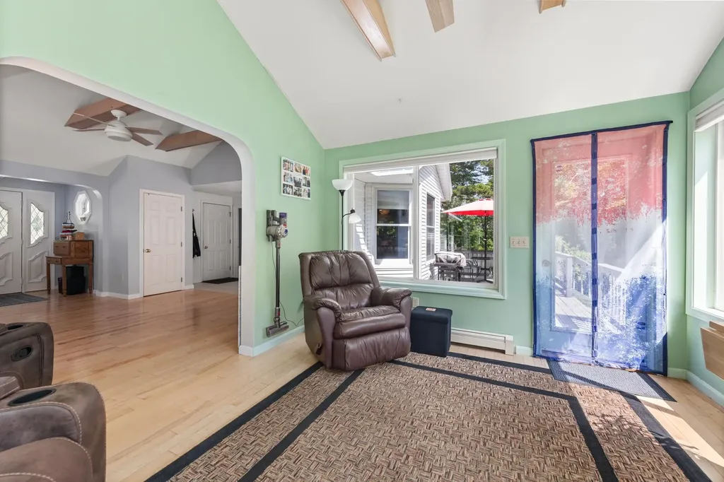 56 Barry Highlands Road Danbury NH 03230