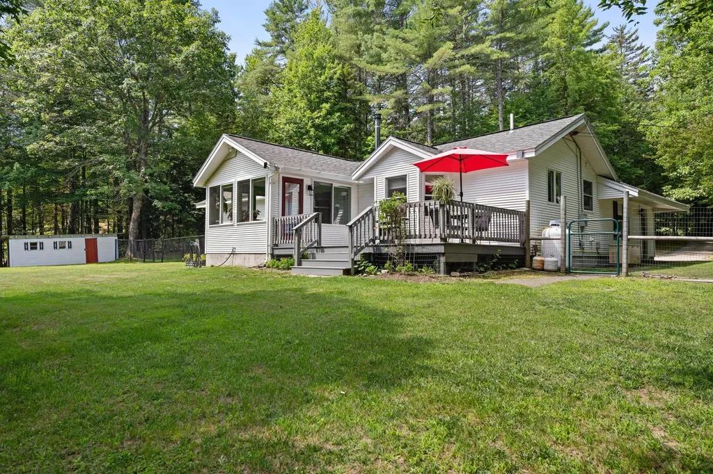56 Barry Highlands Road Danbury NH 03230