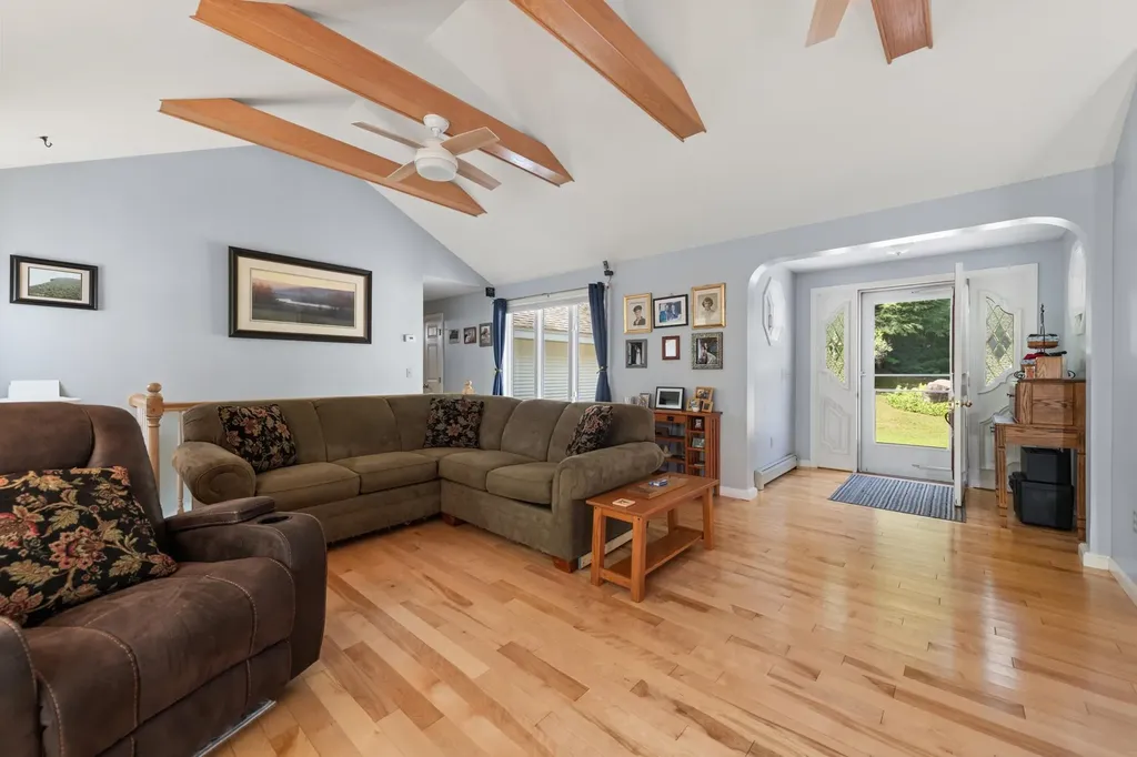 56 Barry Highlands Road Danbury NH 03230
