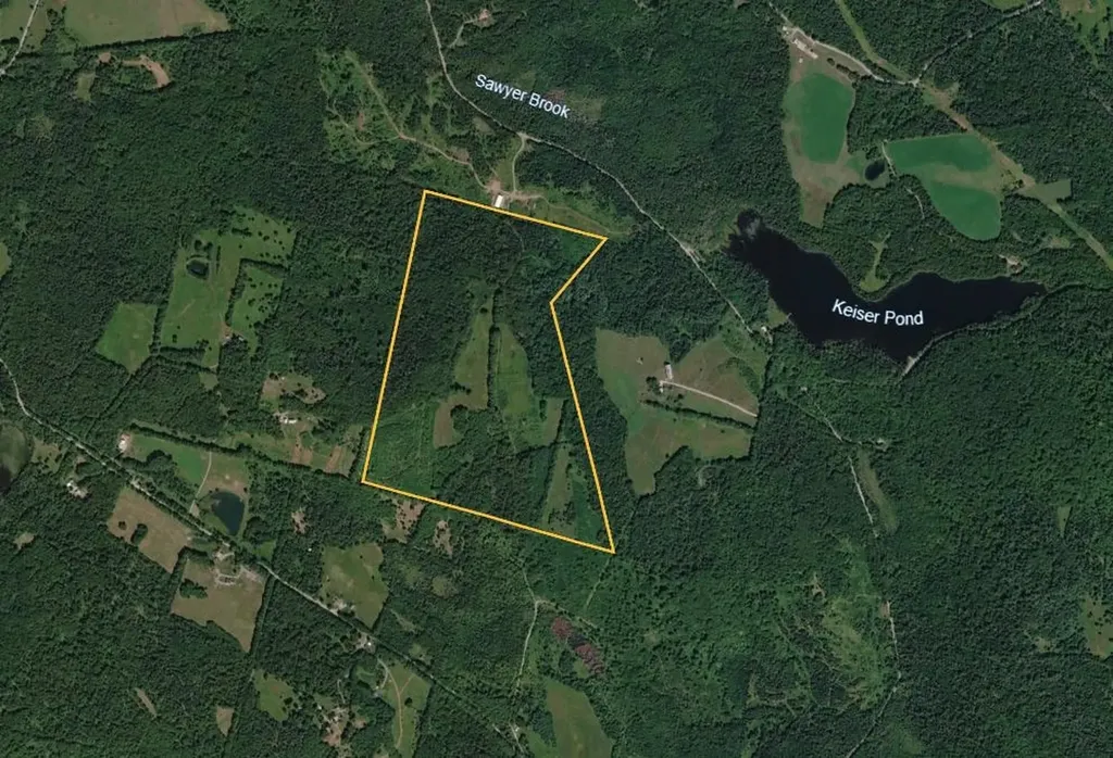 2001 Keiser Pond Road Peacham VT 05862