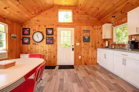 100 Nanas Lane Concord VT 05824