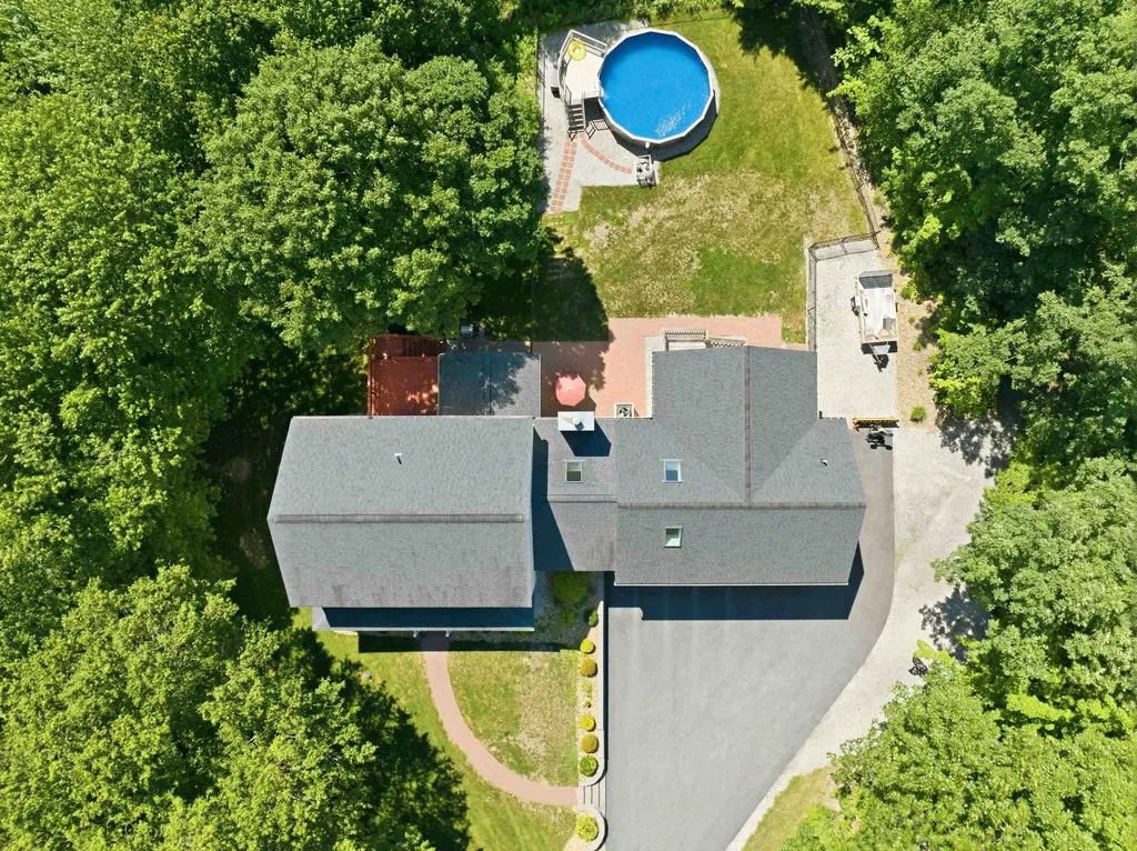 125 Walnut Hill Road Derry NH 03038