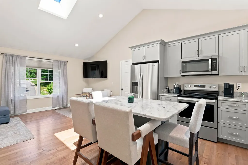 125 Walnut Hill Road Derry NH 03038