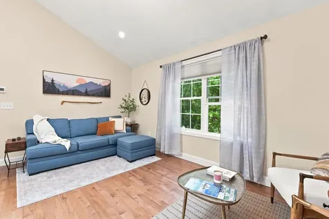 125 Walnut Hill Road Derry NH 03038